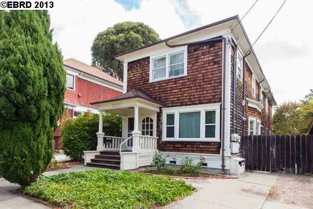 Studio, 225 sqft, $1,600 — Photo 1