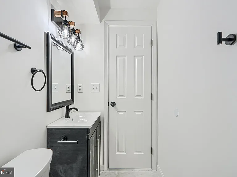 7 Carrollton Ave — Photo 13