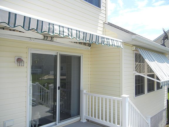 3rd image of 22974 Surry Ln