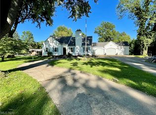 1181 Gulf Rd, Elyria, OH 44035