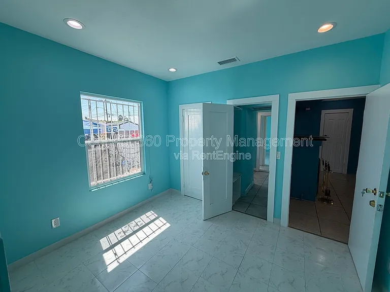 1124 Nadeau St — Photo 20