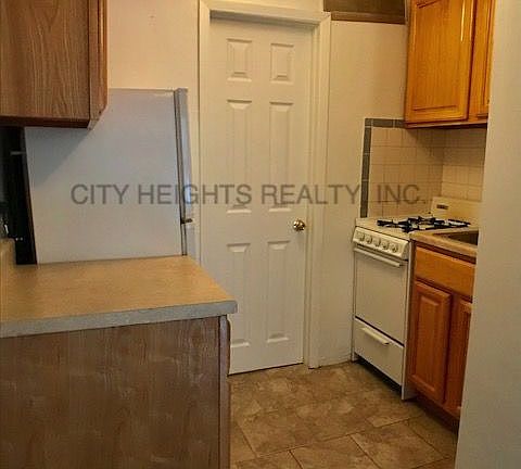 4th image of 436 E 9th St APT 5D