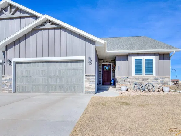 1528 Oxford Ct, Rapid City, SD 57701