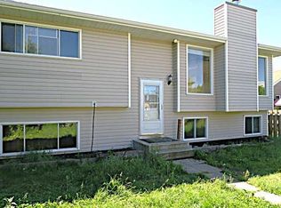 2015 N 19th Ave, Bowden, AB T0M0K0