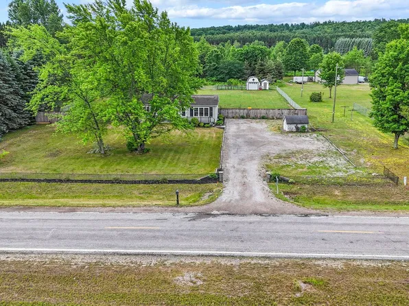 4535 Norton Rd, Grawn, MI 49637