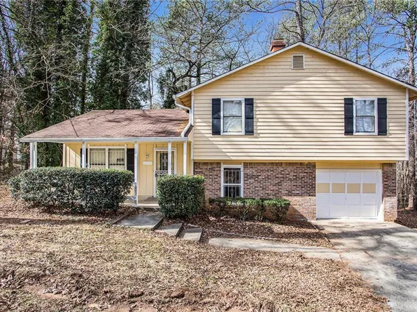 3831 Shane Ct, Ellenwood, GA 30294