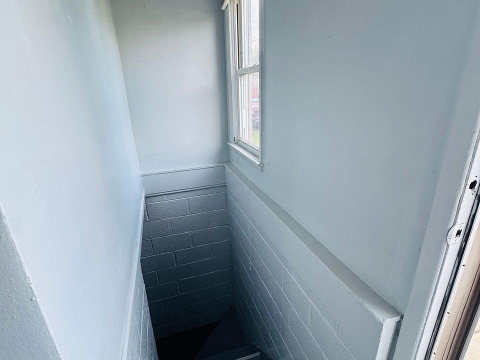 1st image of 1822 College Ave #1822