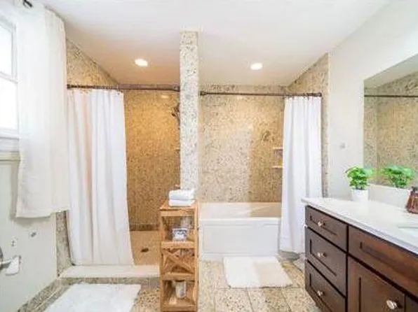 2408 Summit Avenue image 16 of 26