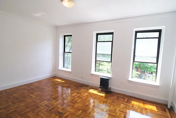 Rented by Compass | media 7