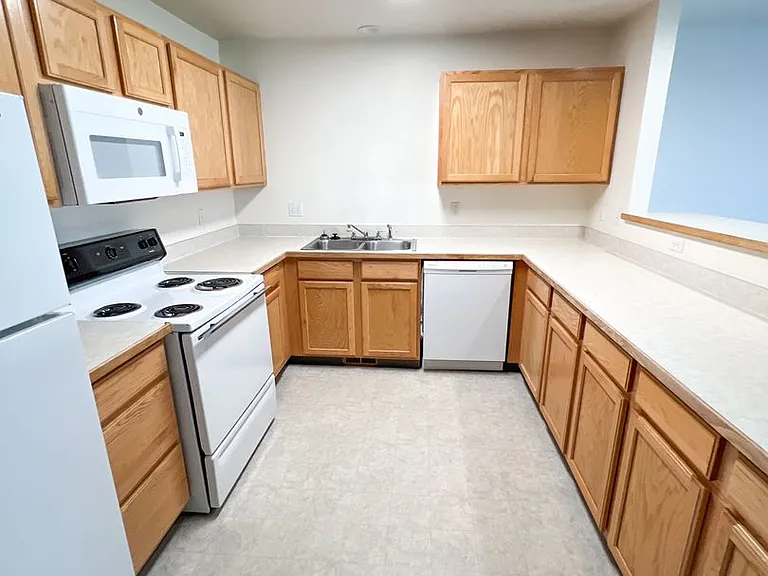 5511 Glenridge Way — Photo 15