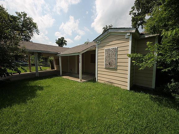 3rd image of 7323 Marilyn Ln