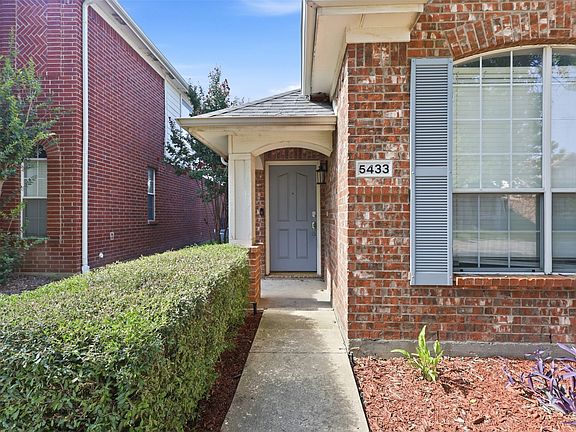 3rd image of 5433 Mohawk Ct