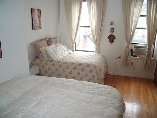 Rented by Kings Court Real Estate | media 21