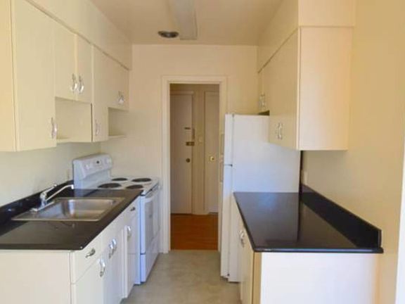 3rd image of 90 Heather Ave APT 202