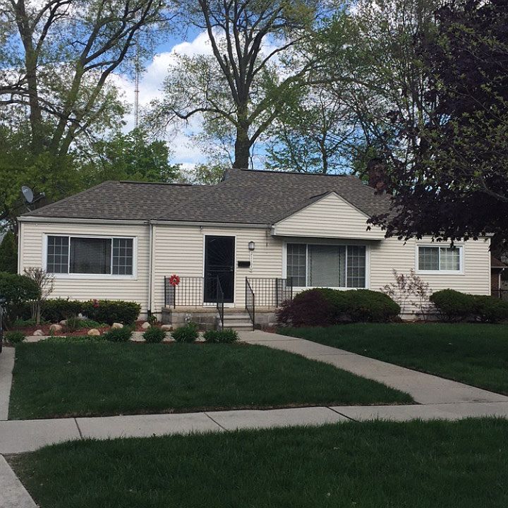 1st image of 21170 Westhampton Ave