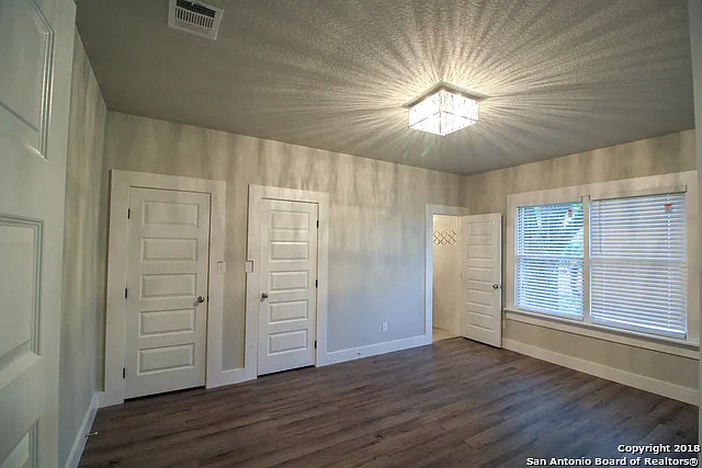 1138 Iowa St — Photo 13
