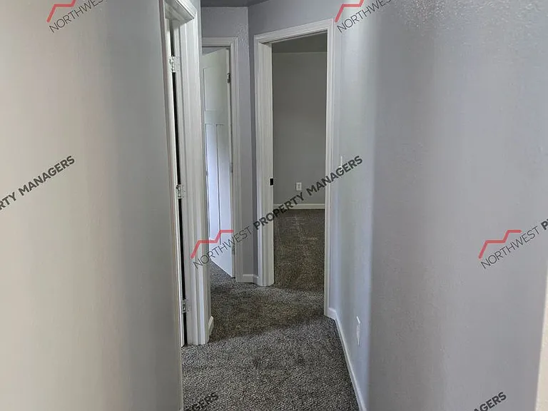 212 Galaxie Rd — Photo 11