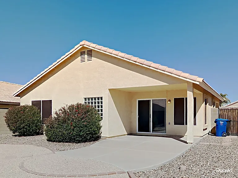9305 E Medina Ave — Photo 17