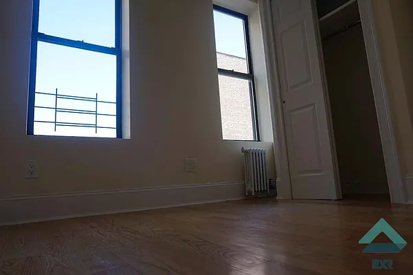 Rented by EXR | media 19