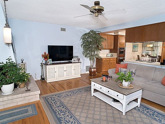 4th image of 9418 Gerald Ave