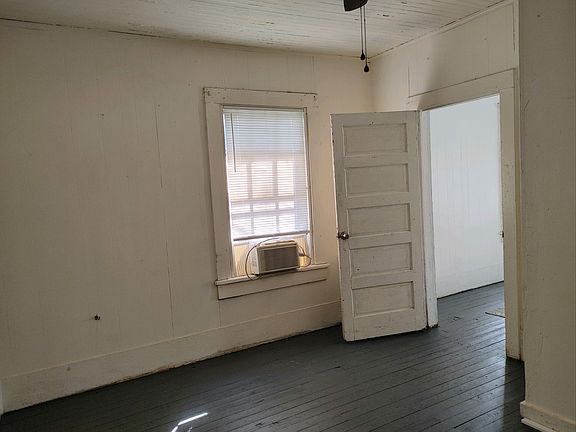 4th image of 1214 E Jackson St #2