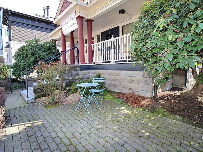 Eden On Everett — Photo 18