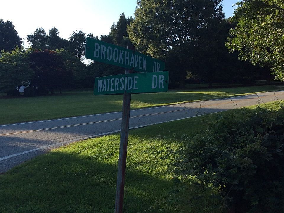 2nd image of 3800 Waterside Dr