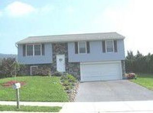 104 Treeline Dr #L-0183, Newmanstown, PA 17073