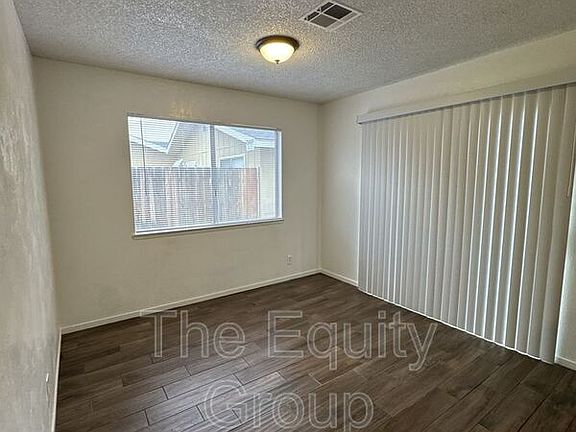 4th image of 2732 S Sallee Ct