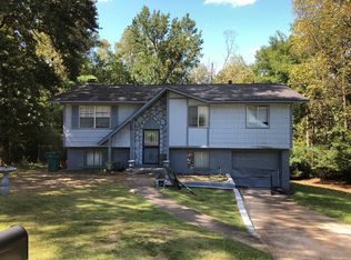 327 13th Pl, Pleasant Grove, AL 35127