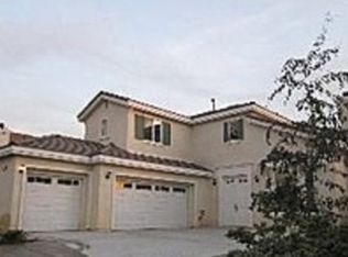 9270 Sycamore Ln, Fontana, CA 92335
