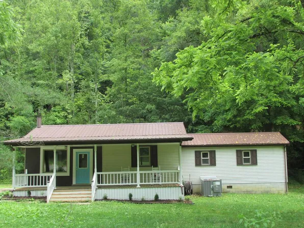 319 H Hale Dr, East Point, KY 41216