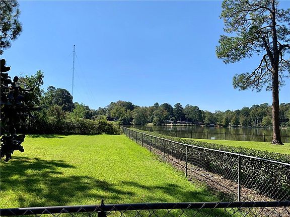 4th image of 312 Lakeshore Dr