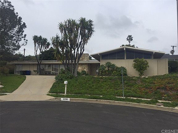 4th image of 2236 W 35th St