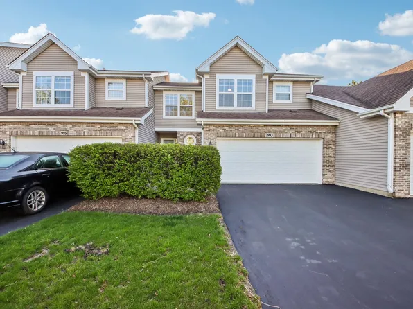 993 Willow St, Itasca, IL 60143