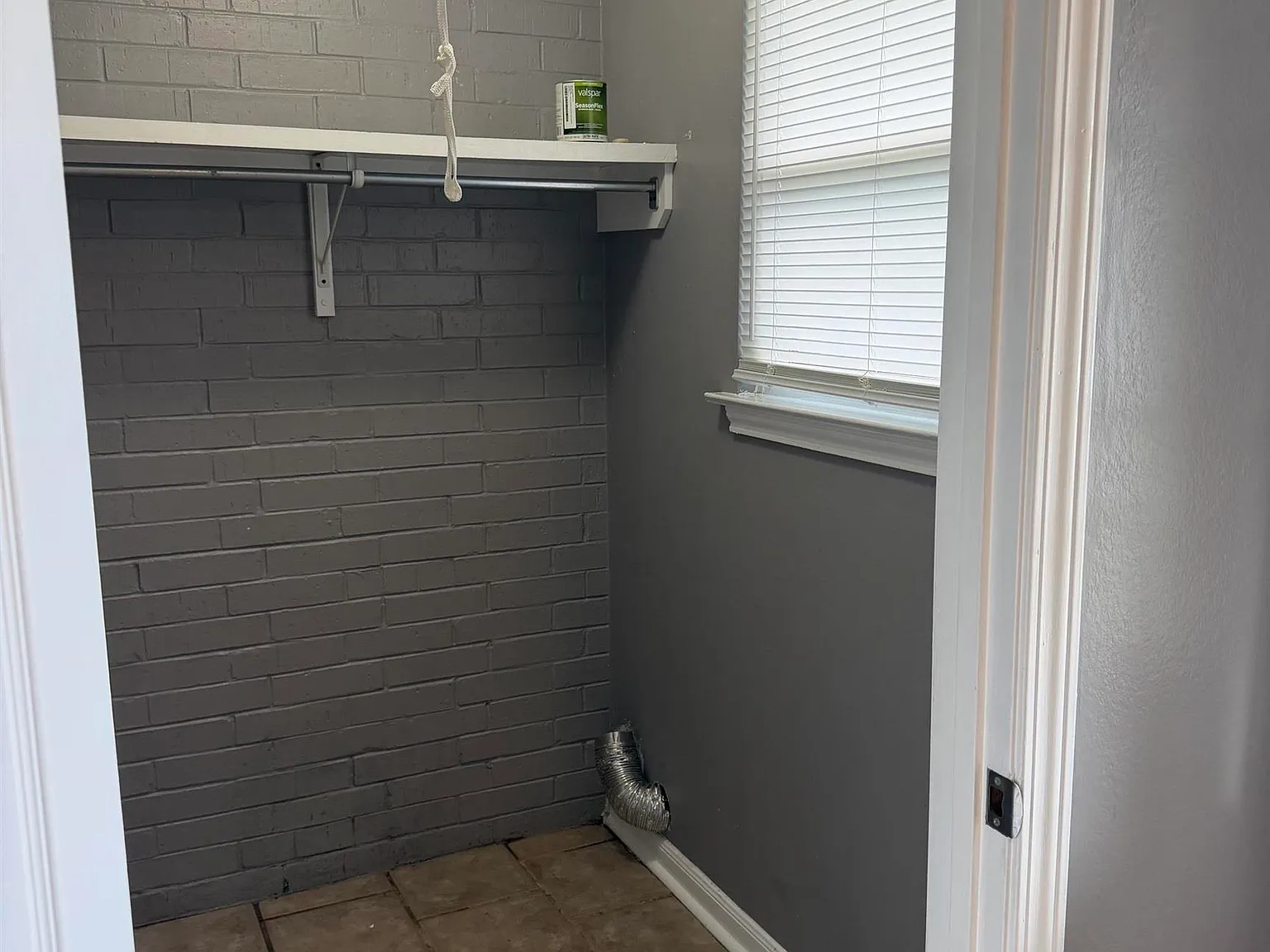 2 bed, 1200 sqft, $1,050 — Photo 4