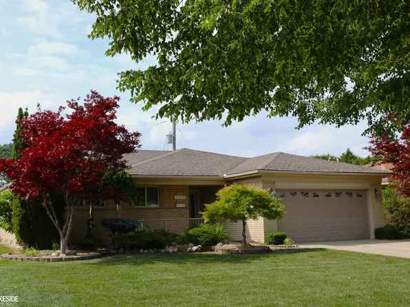 13339 Roxbury Dr, Sterling Heights, MI 48312
