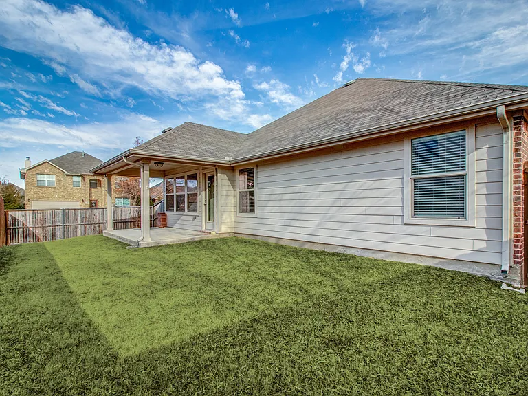 2100 Willow Creek Dr — Photo 21