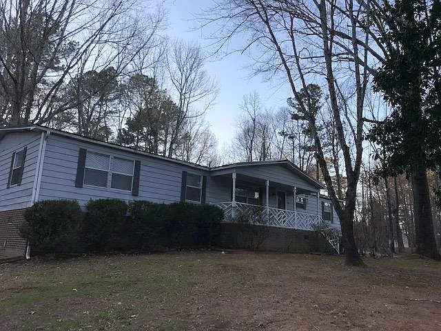 100 Oak Dr