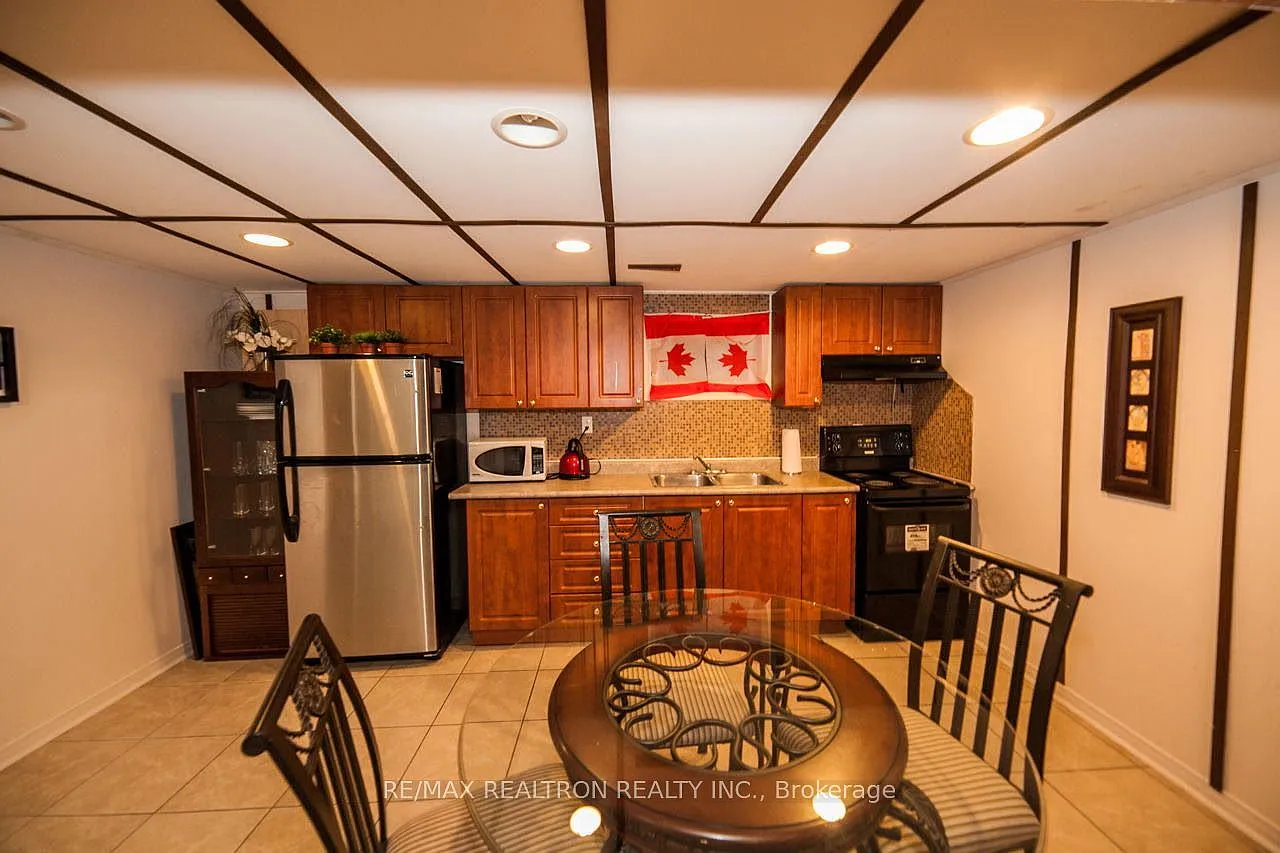 2 bed, $1,650 — Photo 1