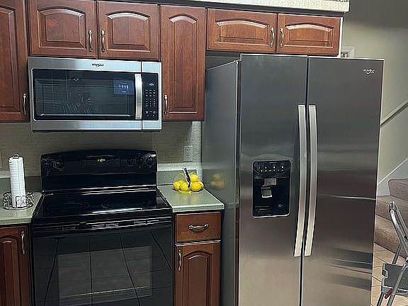 2nd image of 10217 Manorville Dr