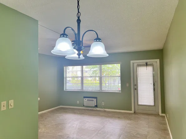217 Berkshire E #K, West Palm Beach, FL 33417