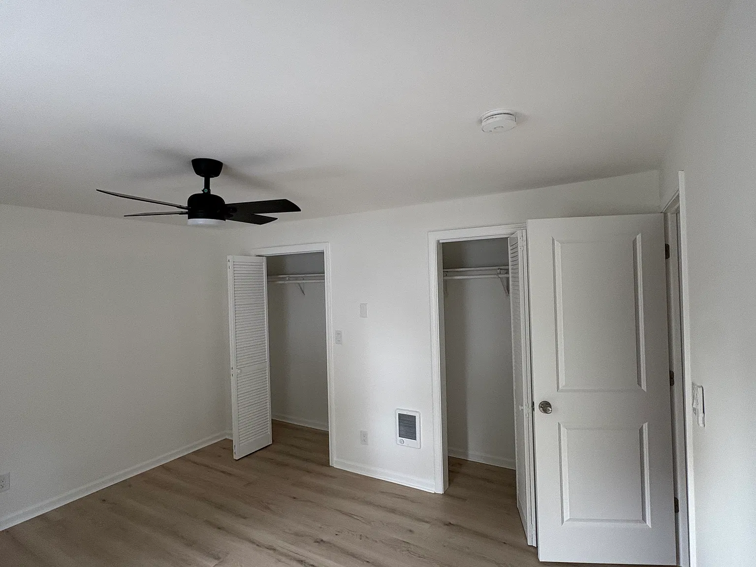 3 bed, 1250 sqft, $2,100 — Photo 4