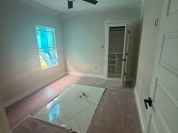 5th image of 220 Lusitano Dr