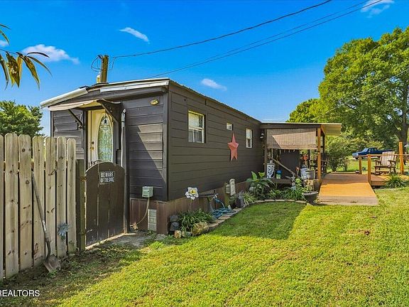 4th image of 246 Midway Cir