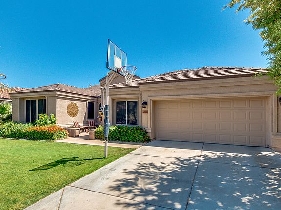 3rd image of 6821 W Sonnet Dr