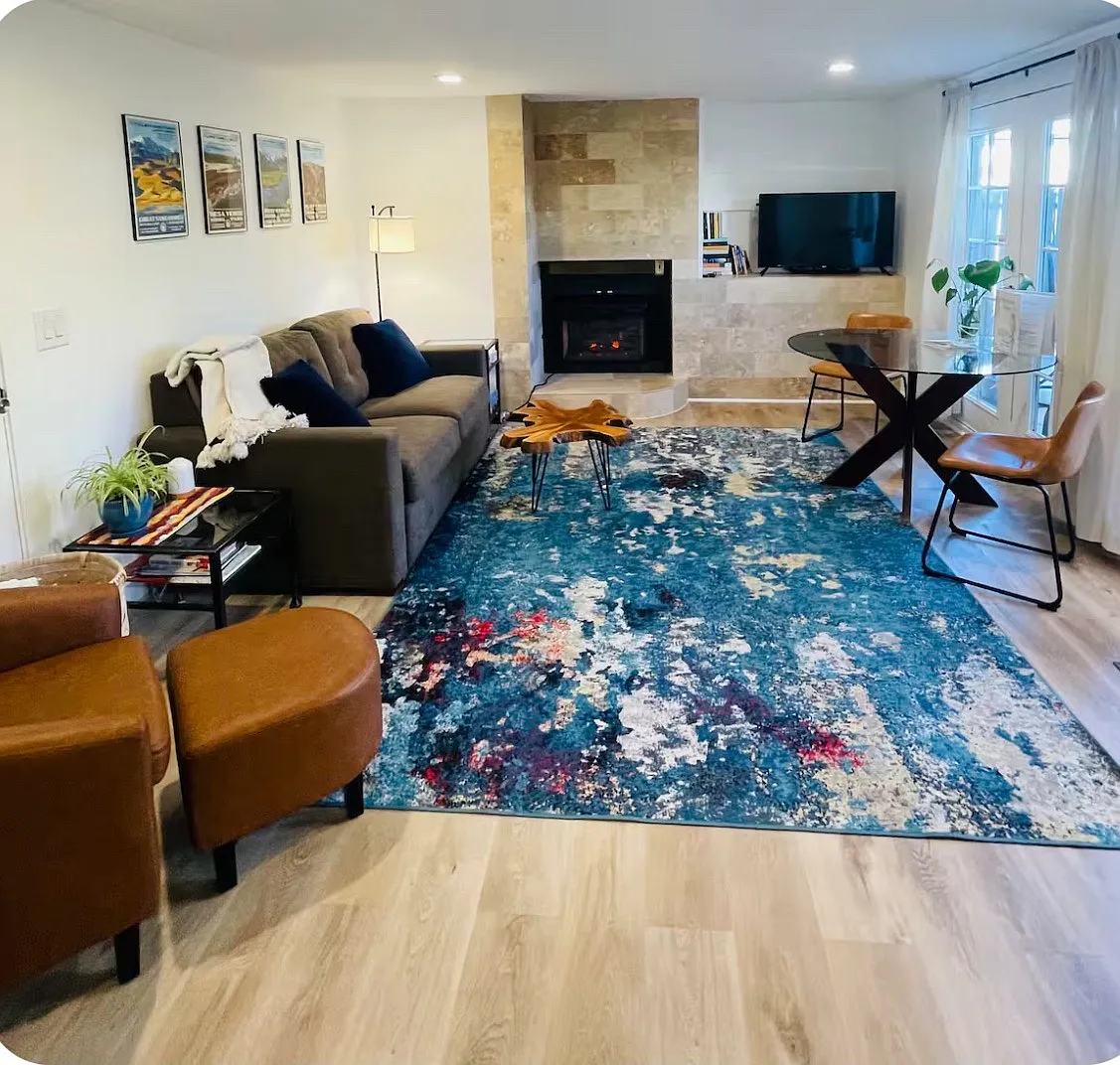 Studio, 400 sqft, $1,400 — Photo 2