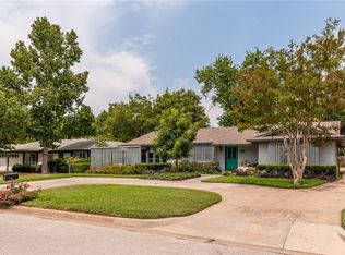 1321 Kiowa Dr, Arlington, TX 76012