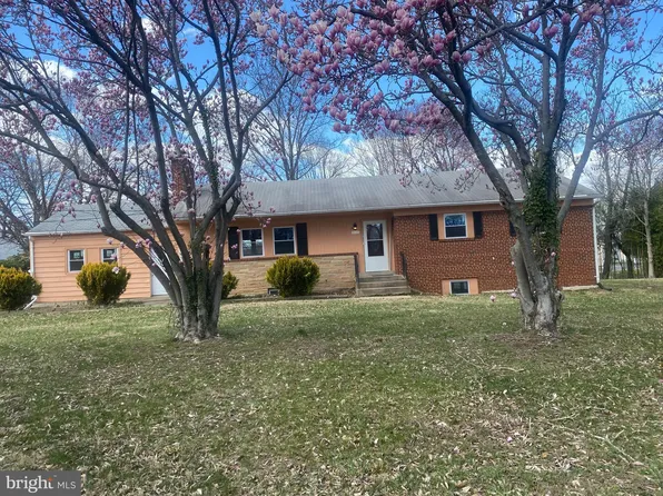 8916 Briarcroft Ln, Laurel, MD 20708