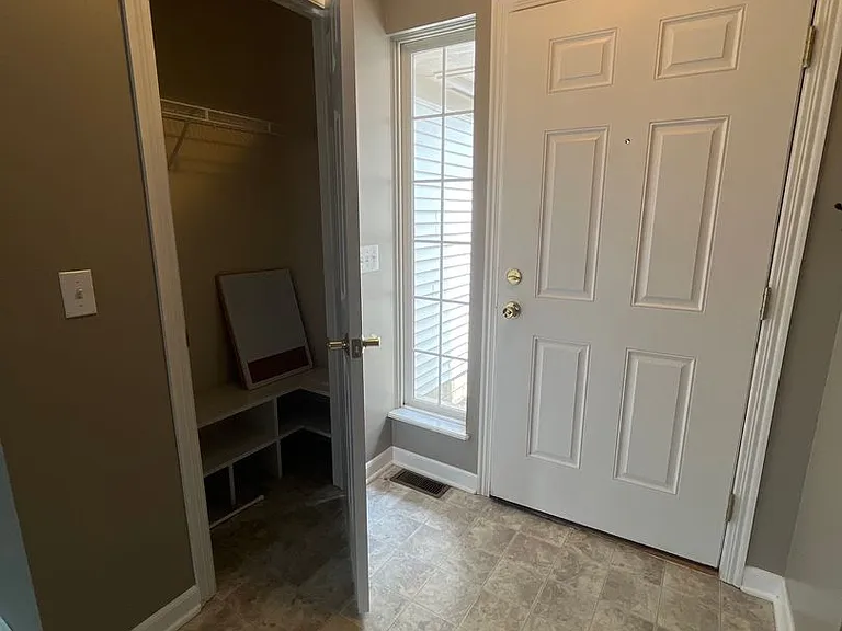 435 Vanderbuilt St — Photo 16